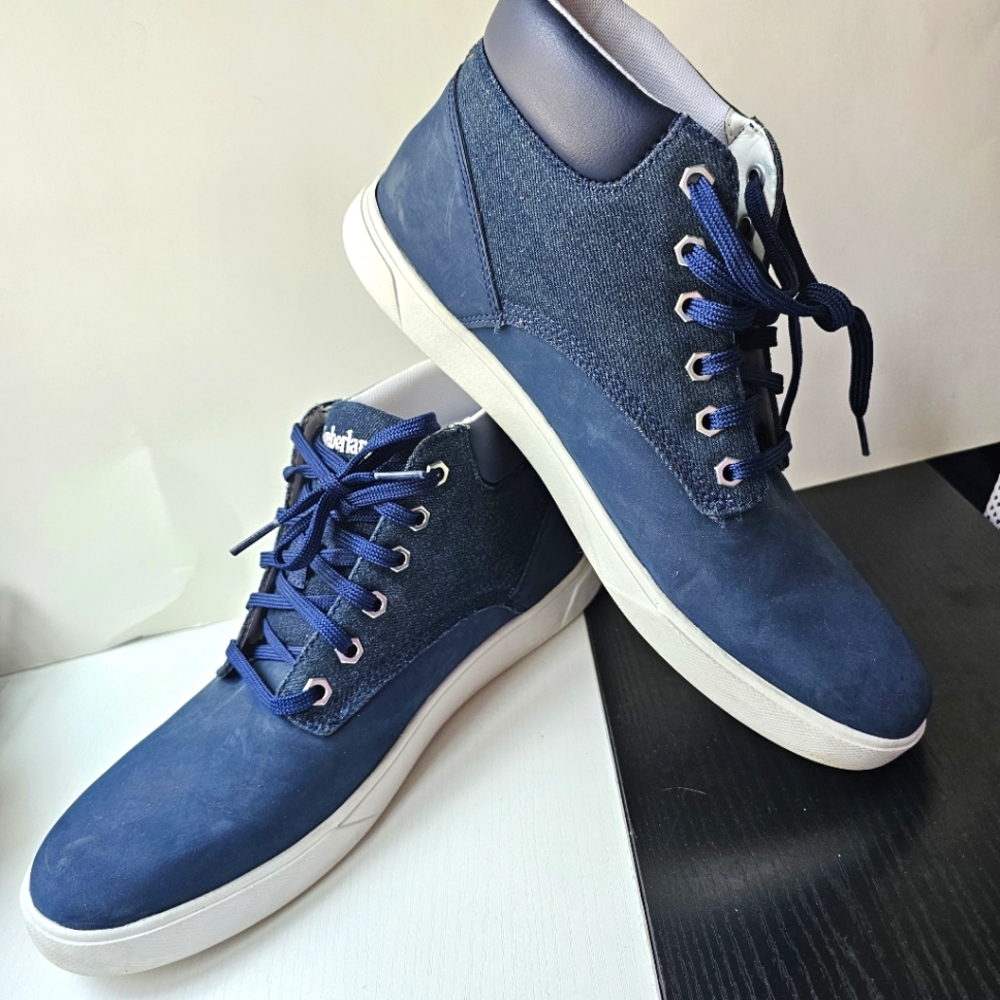 Timberland Navy Blue Chukkas size 9.5
